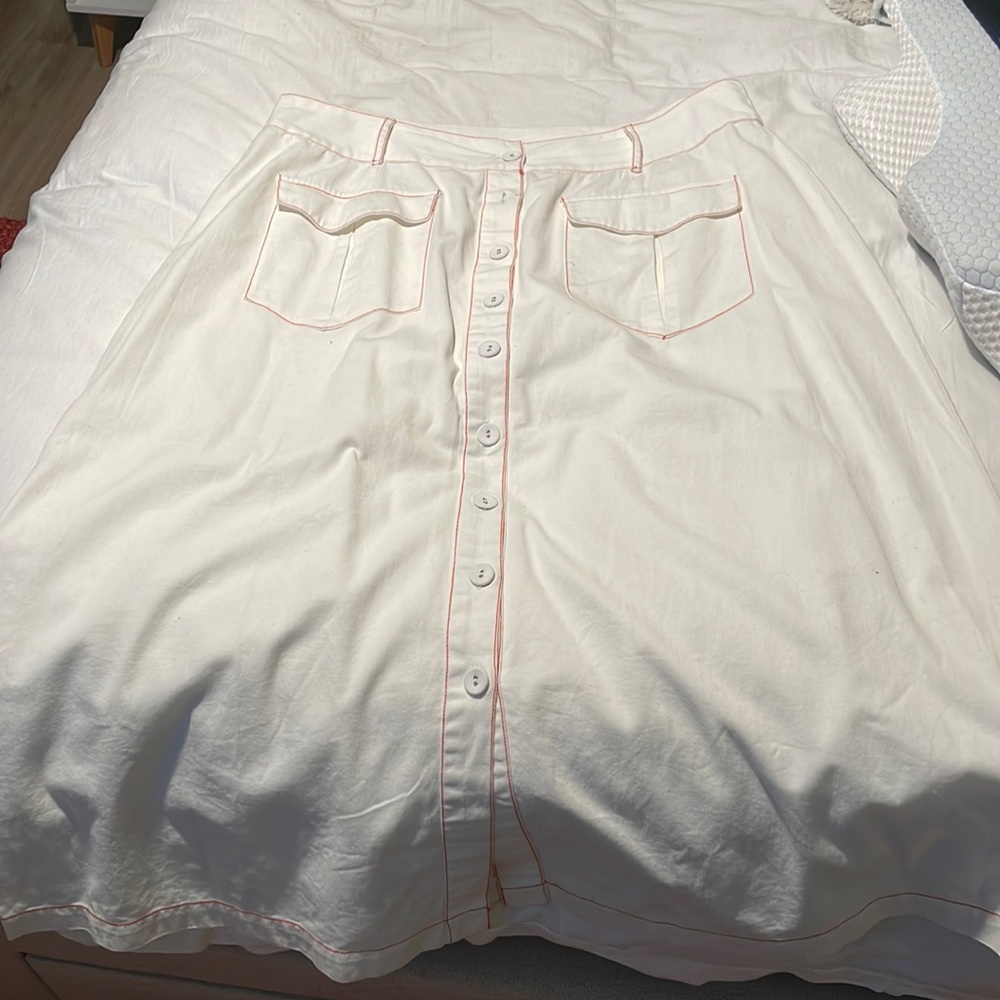 White maxi skirt